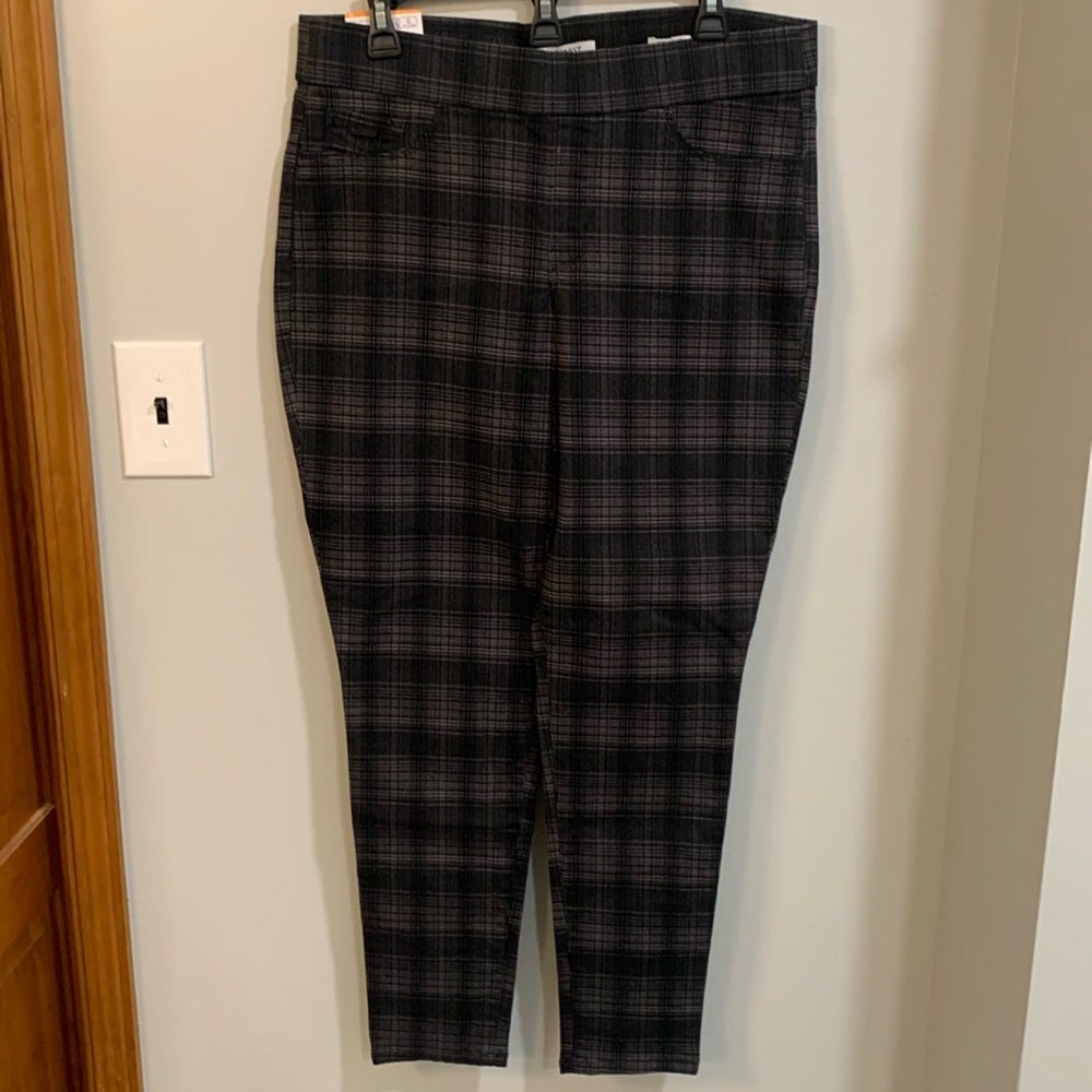 NWT Nine West Heidi Pull-On Skinny Stretch Pants Black Gray Plaid Size 12‎